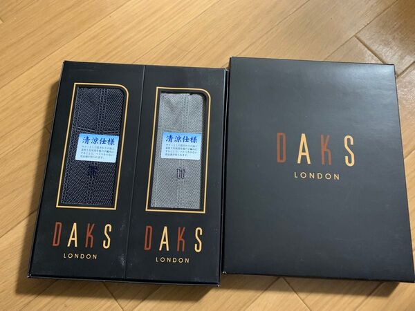 新品箱入り★DAKS ダックス★夏向きビジネスソックス2足セット