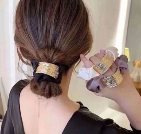 在庫わずか ヘアゴム シュシュヘアクリップ 韓国 バンスクリップ 髪留め ヘアアクセサリー 髪飾り2本セット ブラック+ホワイト