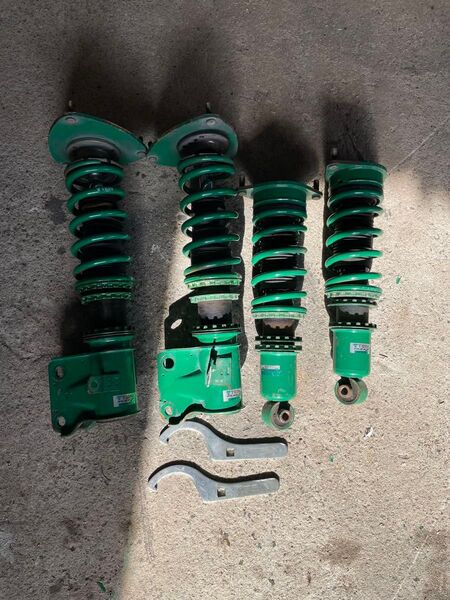スバル レヴォーグ TEIN FLEX Z 車高調