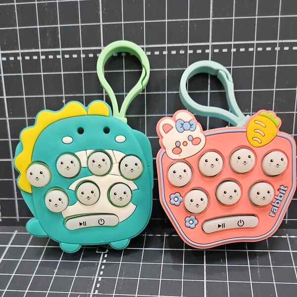 プッシュポップ おもちゃ もぐらたたきゲーム 音と光 きょうりゅう うさぎ ストラップ キーホルダー 2個セット プライズ