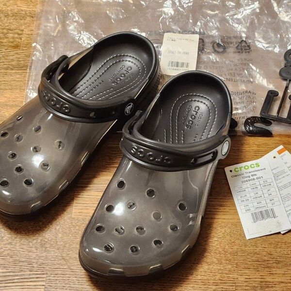 新品 クロックス crocs Classic Translucent Clog balck 24cm