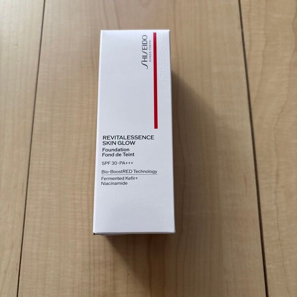 資生堂 エッセンス スキングロウ ファンデーション 30ml 220
