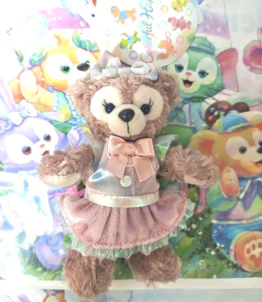 ディズニー ダッフィー&フレンズ 20周年カラフルハピネス シェリーメイ ぬいぐるみバッジ