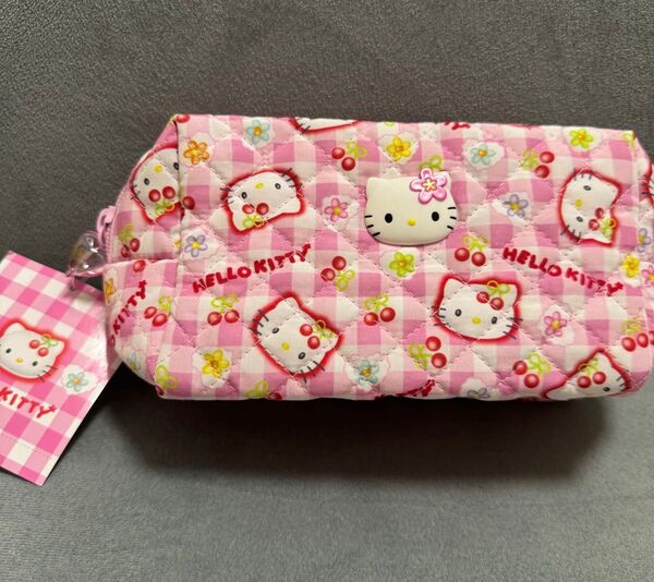 Sanrioサンリオ みんなのキルトシリーズ キティ ポーチ 新品 キルト おしゃれ遊び