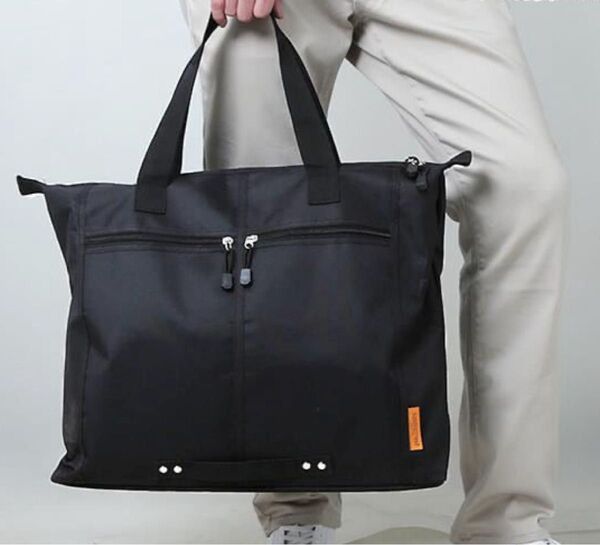 トートバッグ A3サイズ対応 未使用品。 ブラック ナイロン
