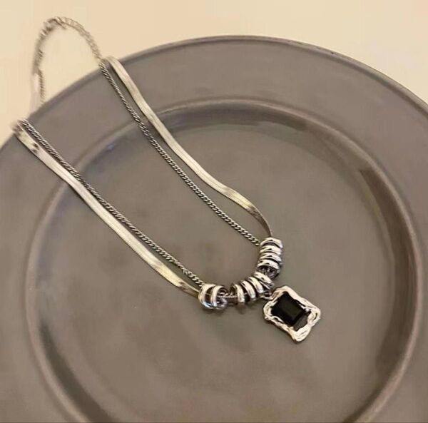 シルバーネックレス ストリート ブラック メタル デスロゴ グランジ メンズ y2k サブカル ピープス 夏 コーデ アクセ