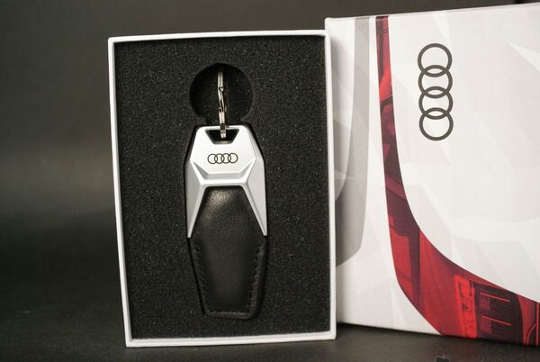 Audi アウディ キーホルダー ブラック レザー 新品 未使用