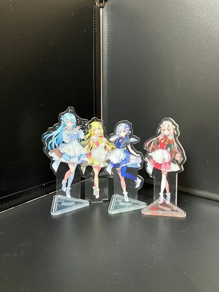 ホロライブ アクリルスタンド4つ