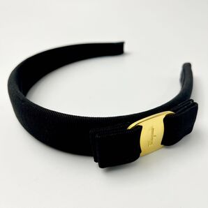 極美品 Ferragamo フェラガモ カチューシャ Salvatore ヘアアクセサリー