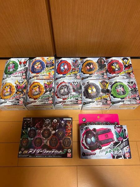 12点セット DXライドウォッチ 仮面ライダージオウ ビルド エグゼイド ガイム ゴースト オーズ ダブル フォーゼ ディケイド