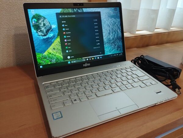 美品/富士通/LIFEBOOK/SH75/B1/Corei5-7200U/4GB/SSD256GB/Office2021
