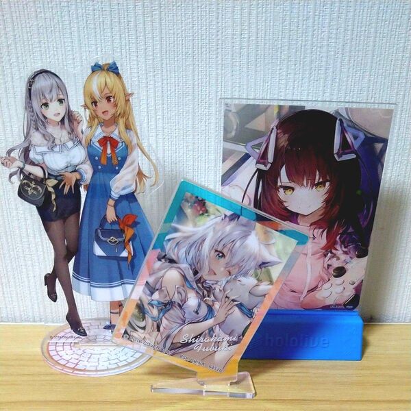 ☆ホロライブ☆ アクリルスタンド 白銀ノエル 不知火フレア ロボ子さん 白上フブキ (計3個セット)