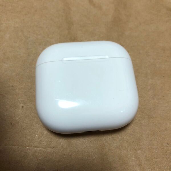 Apple AirPods 第4世代 ANC A3059 充電ケース アクティブノイズキャンセリング搭載モデル