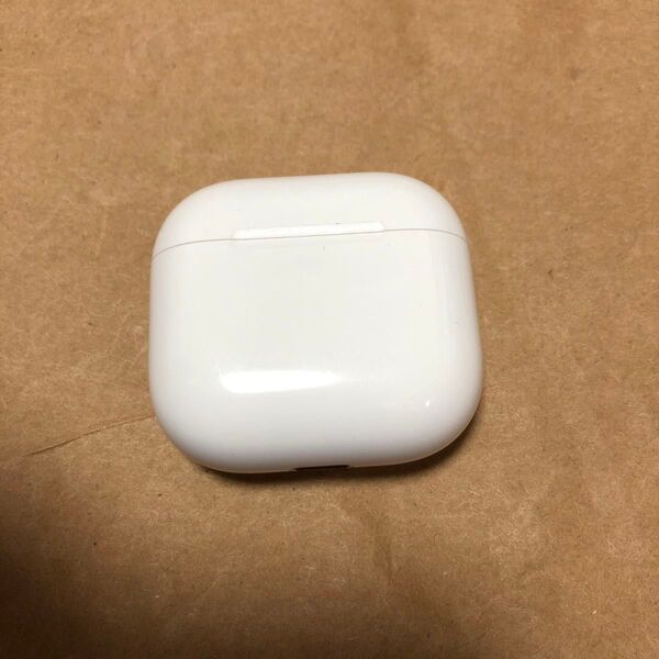 Apple AirPods 第4世代 A3058 充電ケース アップル エアーポッズ 充電ケース 充電ケースのみ