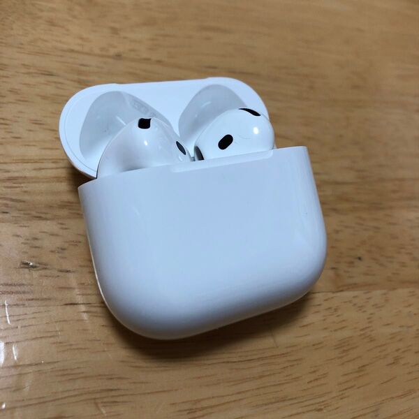 Apple AirPods 第4世代 ANC アクティブノイズキャンセリング搭載モデル