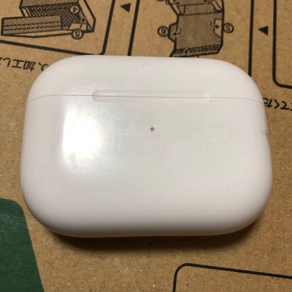 Apple AirPods Pro 第2世代 lightning 充電ケース