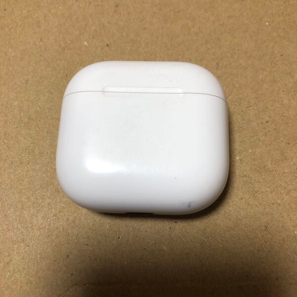 Apple AirPods 第4世代 A3058 充電ケース