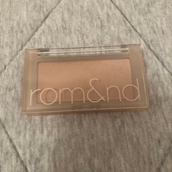rom&nd ベターザンチーク N01