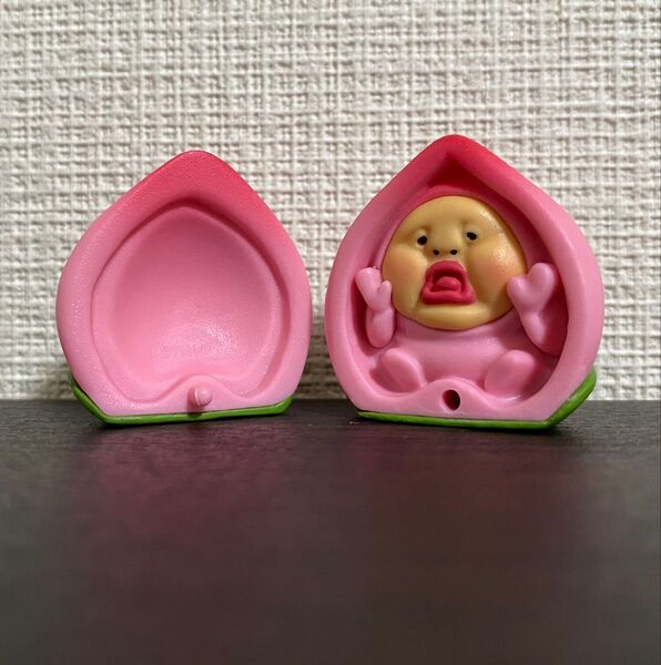 【新品未使用】カクレモモジリ フィギュア 桃 もも こびとづかん 2点以上の購入は値引きします(^ω^)