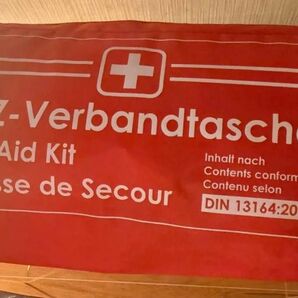 First aid kit ファーストエイドキット 救急セット