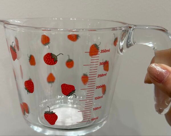 いちご ストロベリー ガラス計量カップ メジャー 調理器具キッチン用品350ml