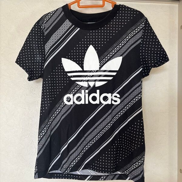 アディダスオリジナルス Tシャツ 限定品