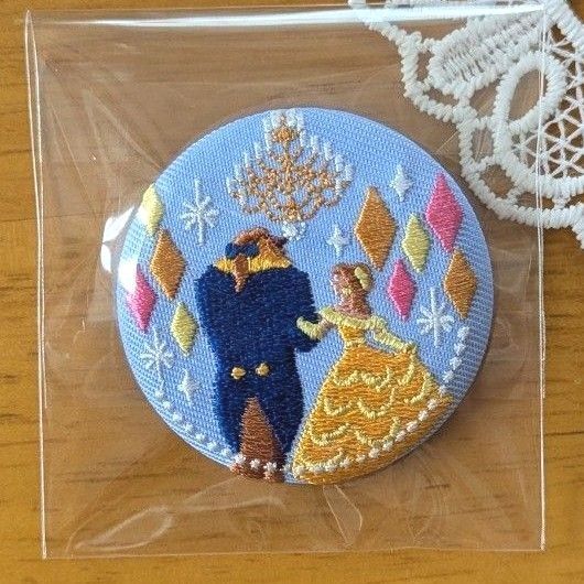 ディズニー 刺繍缶バッジ 美女と野獣 くまのプーさん ライオンキング ピノキオ