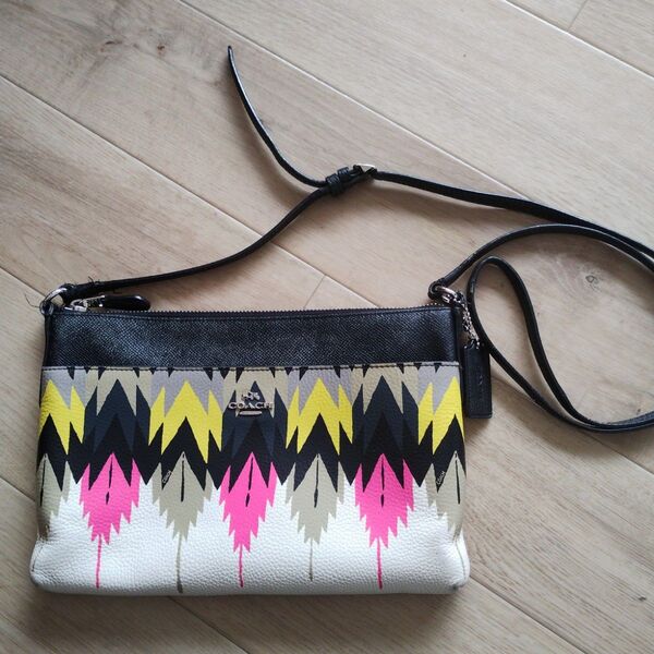 COACH エスニック ショルダーバッグ