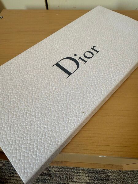 Dior ディオール CD ロゴ ハート 星 スター 蜂 みつばち Bee バッグチャーム キーホルダー
