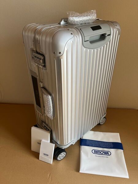 リモワ トパーズ68L 4輪 TSAロック 電子タグ 新品未使用