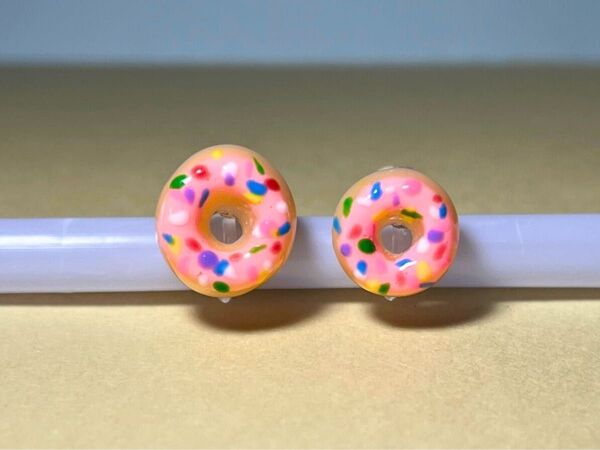 ドーナツ型のイヤリング(ノンホールピアス)ハンドメイド