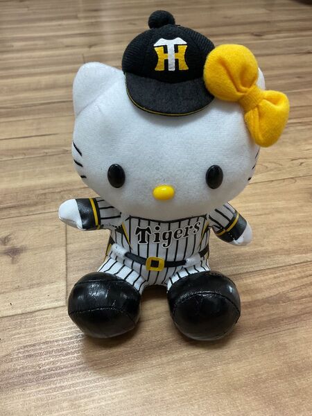 阪神タイガース ハローキティ ぬいぐるみ(座り)