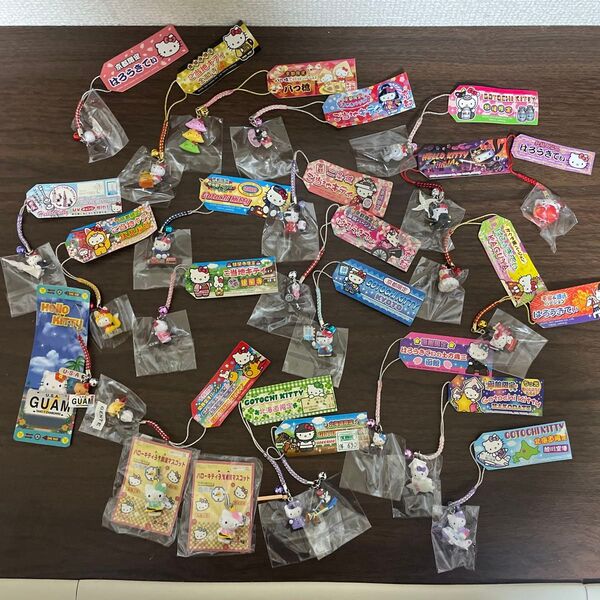 ご当地キティちゃんストラップまとめ売り 25個 +ぬいぐるみ