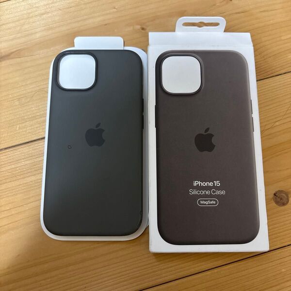 iPhone15用純正シリコンケース