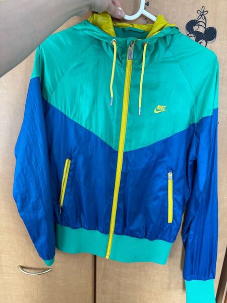 NIKE ジャケット ウインドブレーカー ナイロン ナイロンジャケット パーカー