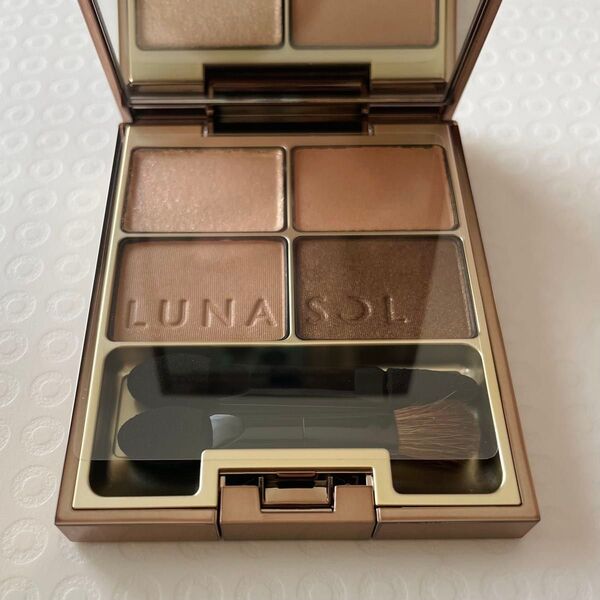 ルナソル スキンモデリングアイズ 01 ページュベージュ Beige パレットアイシャドウ LUNASOL 新品