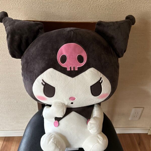 クロミ超超BIGぬいぐるみ〜かしげポーズ〜