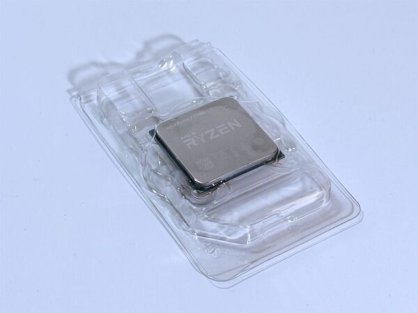 【動作確認済:中古】AMD Ryzen 3 3200G (AM4)