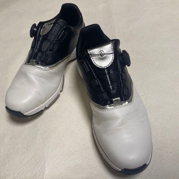 プーマ ゴルフシューズ 白×黒 ダイヤル18941402 26.0 PUMA