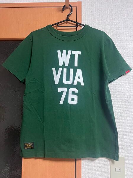 WTAPS WT VUA 76 Tシャツ グリーン ダブルタップス カレッジロゴ