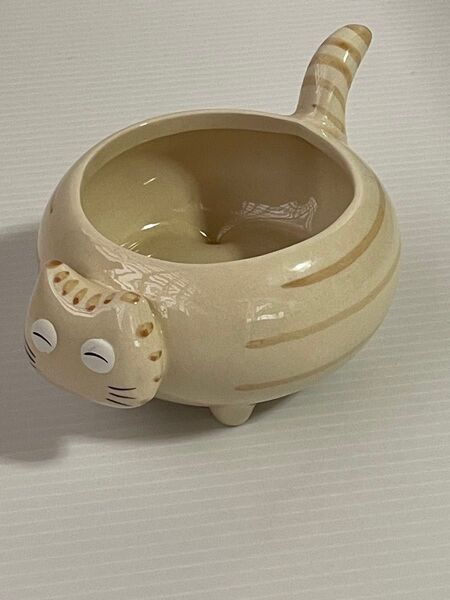 猫型 植木鉢 ベージュ お花 小物入れ ネコちゃん 陶器 小さめ