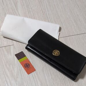 TORY BURCH 二つ折り長財布 ブラック 未使用