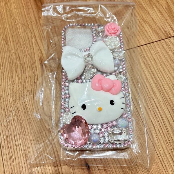 サンリオ ハローキティ iPhoneケース 13