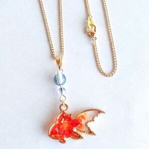 赤色金魚のペンダント(琉球ガラス)