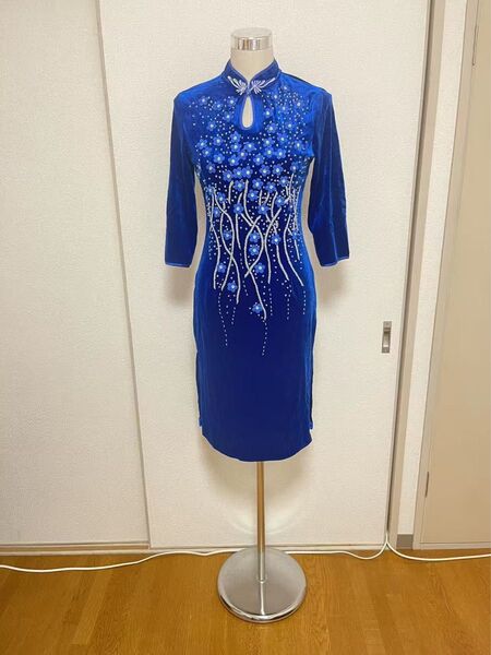 新入924★コスプレ★イベント★ 青いチャイナドレス 立体的な花ストーン装飾付き