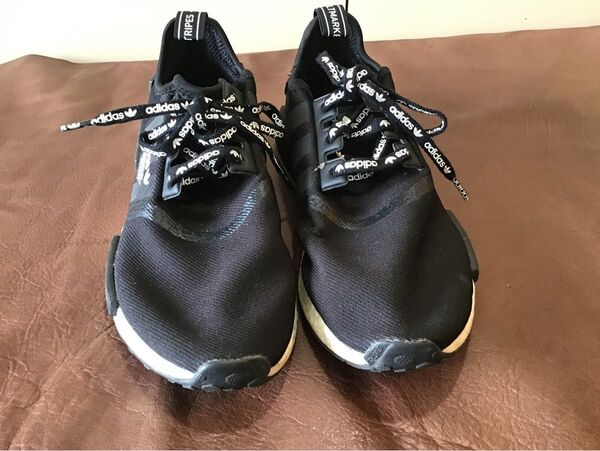 adidas NMD_R1 スニーカー 黒