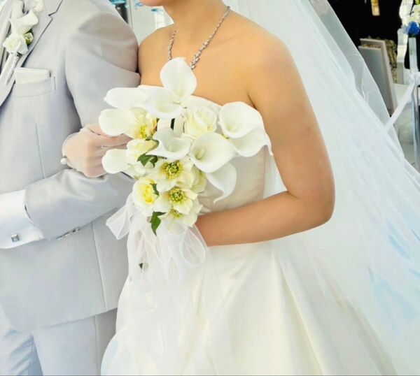 バラ クリスマスローズ ブーケ 結婚式 ウエディング 挙式 ホワイト クラッチ 縦長 前撮り ブートニア付き