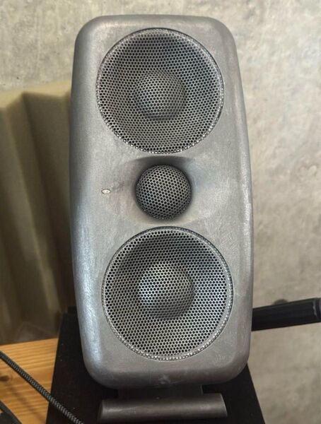 特製カラー iLoud MTM モニタースピーカー DTM