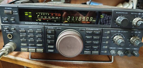アマチュア無線機 KENWOOD TS690V 10W機