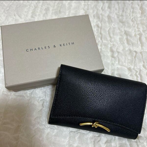 CHARLES & KEITH Huxley 二つ折り財布 チャールズアンドキース 財布 箱付き